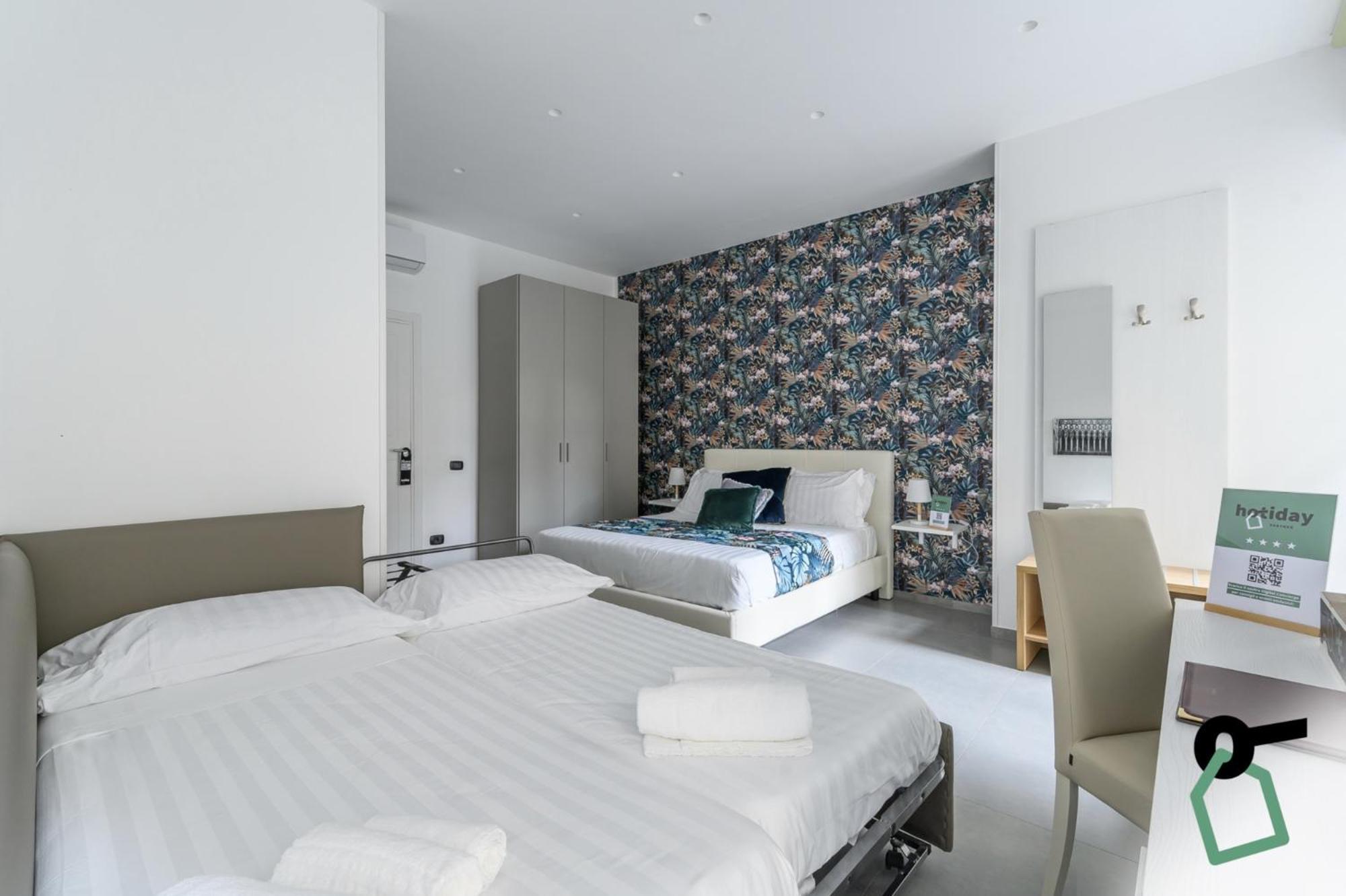 Hotiday Room Collection - Napoli Sant'Arcangelo Dış mekan fotoğraf