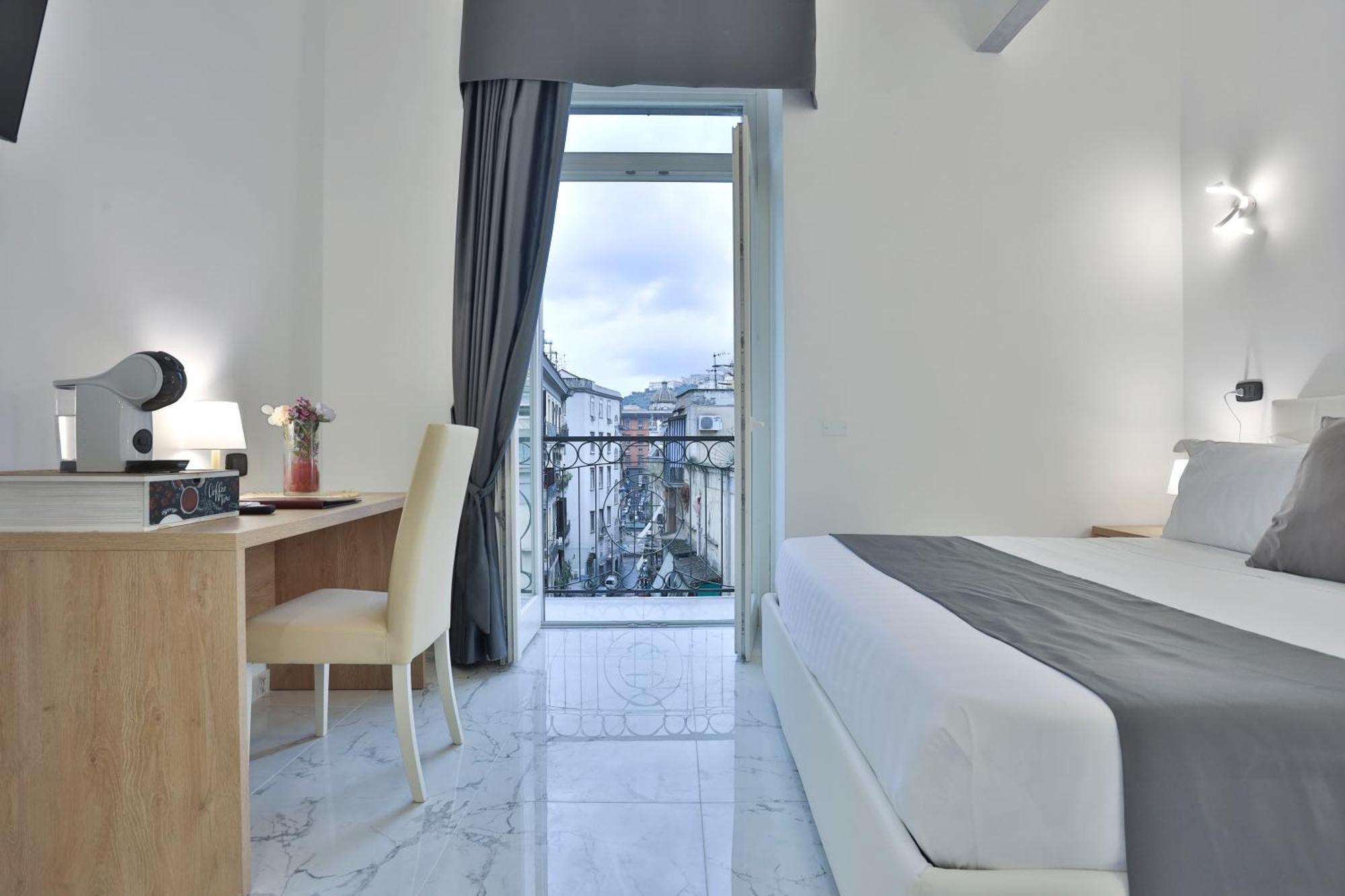 Hotiday Room Collection - Napoli Sant'Arcangelo Dış mekan fotoğraf